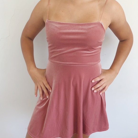 Pink velvet dress - Picture 3 of 3